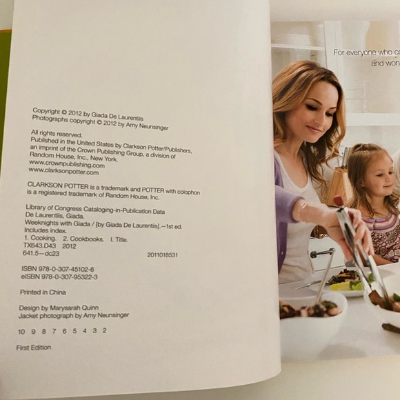 Weeknights with Giada De Laurentiis Cookbook - Picture 9 of 11